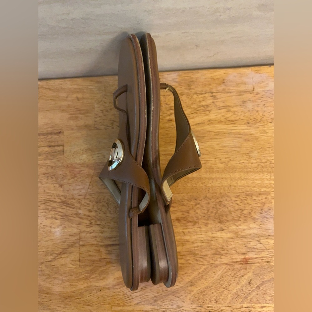 Michael Kors MK Plate Marlena Leather Upper Thong Sandals - Picture 7 of 11